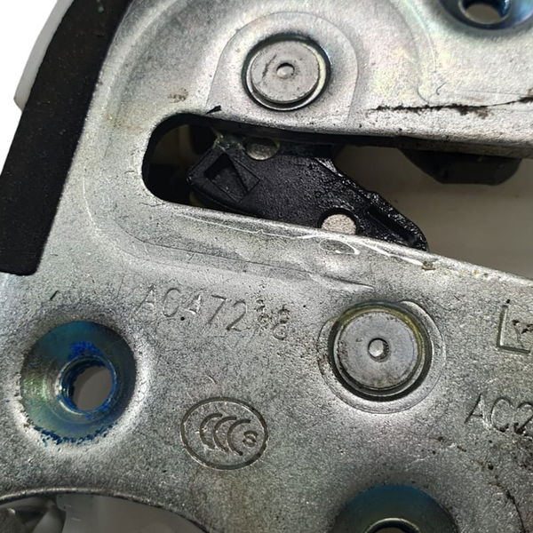 Fechadura Traseira Esq. Mitsubishi Eclipse Cross Hpes 2021