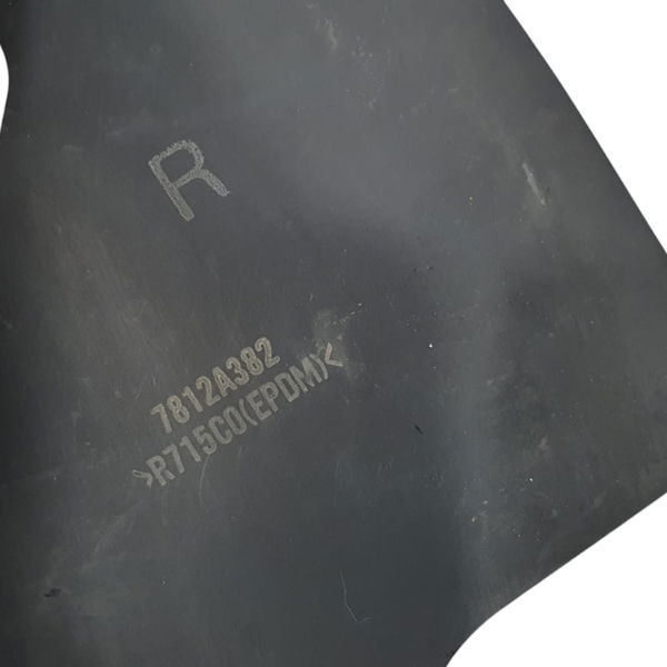 Defletor Lat Condensad Direito Mitsubishieclipsecrosshpes 21