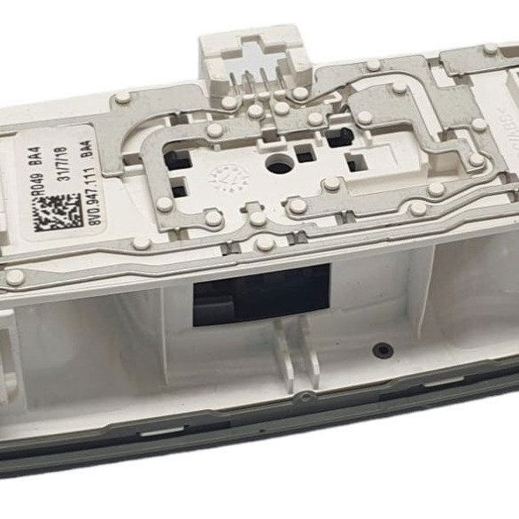 Luz Do Teto Audi A3 Ambiente 1.4 2018 8v0947111