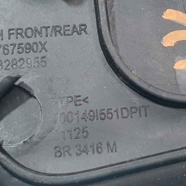 Acabamento Puxador Porta D.esq Rampage Rebel 2024