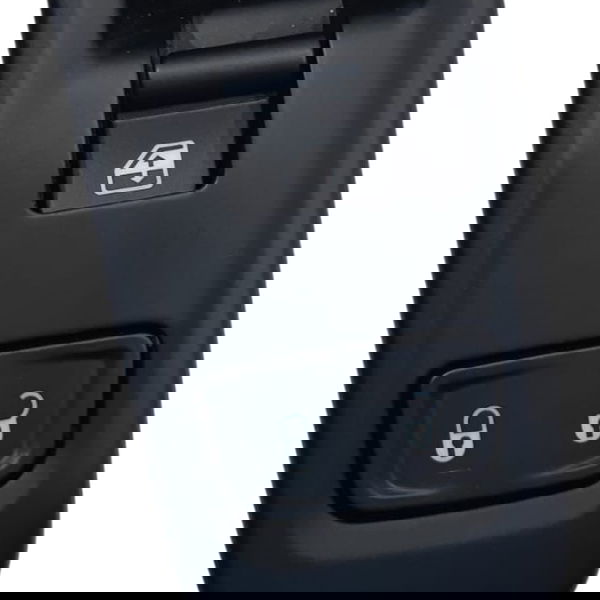 Botão Comando Vidro Dianteiro Direito Rampage Rebel 2024