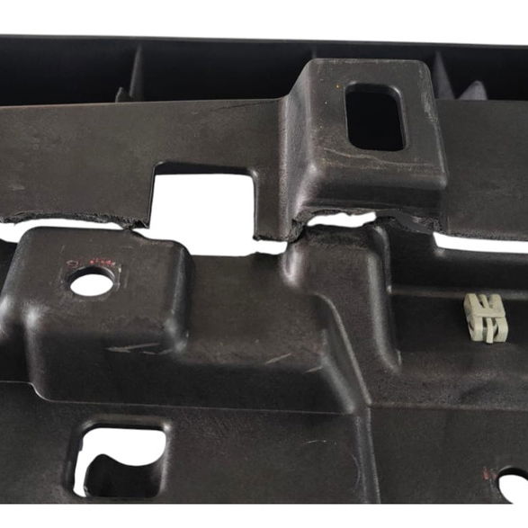 Suporte Inferior Grade Painel Frontal Rampage Rebel 2024