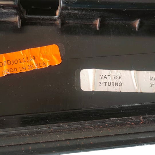 Aplique Black Piano Porta T/d Rampage Rebel 2024(detalhe) Preto