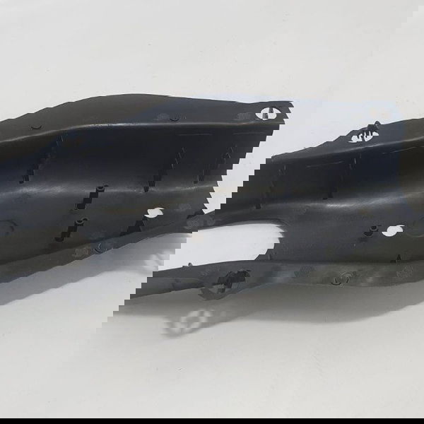 Acabamento Balança Suspensão Traseira Dir Mercedes C200 2016