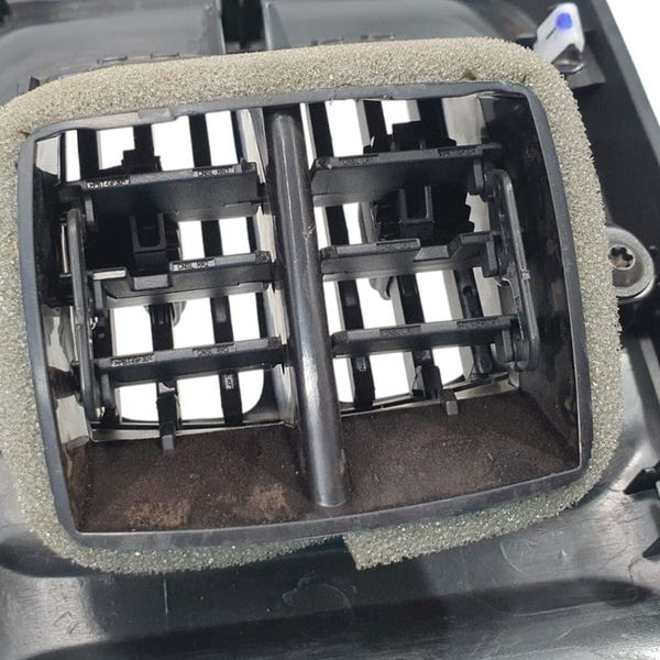 Acabamento C/difusores Traseiros Rampage Rebel 2024