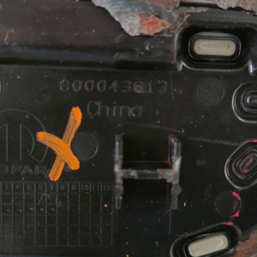 Emblema L/d Capo Rampage Rebel 2024 (detalhe)