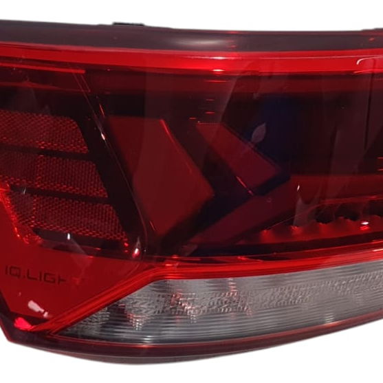 Lanterna Traseira Esquerda Taos Comfortline 2023 Esquerdo/motorista Vermelho