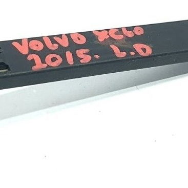 Trava Do Farol L/direito Volvo Xc60 2015