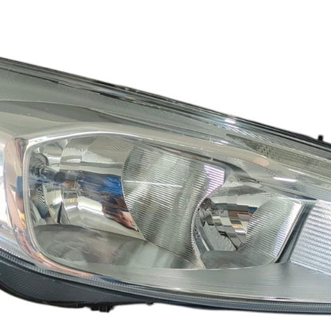 Farol L/d Ford Focus 2015 (avaria) Direito/passageiro