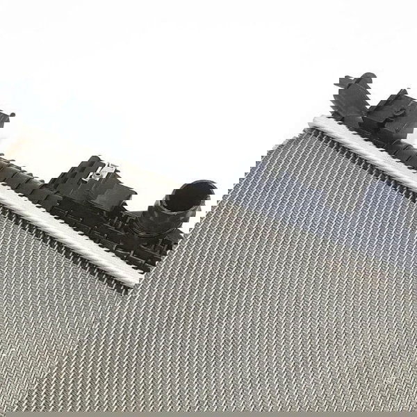 Radiador Água Peugeot 3008 1.6 Thp 2018 M155209 // Pa66gf25