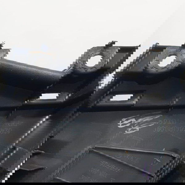 Acabamento Ajuste Altura Esquerdo Corolla Cross 2023