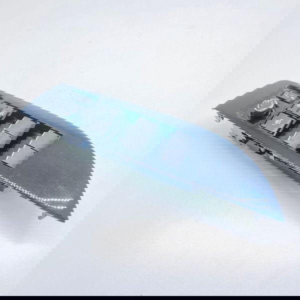 Botão Comando Vidro Porta Dianteira Esq Corolla Hybrid 2020