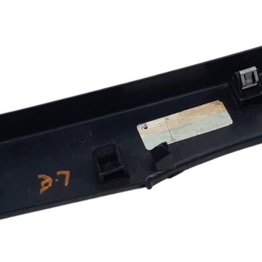 Acabamento Inferior Painel Esq Lr Discovery Sport 2022