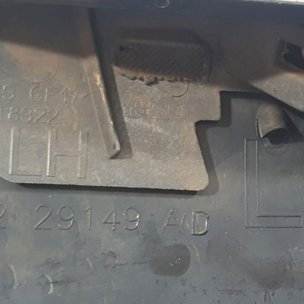 Aplique Moldura Vidrotraseiro Esquerdo Lr Discoverysport2022