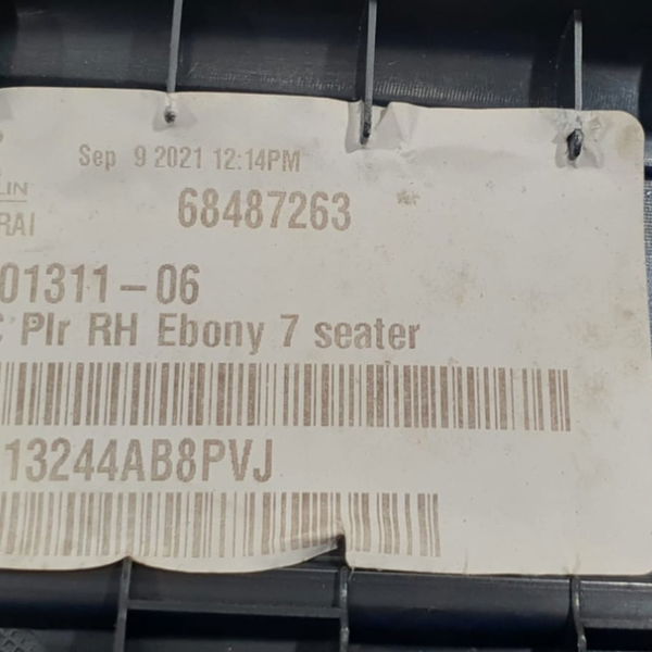 Acabamento Porta-malas Dir Lr Discovery Sport 2022 Preto