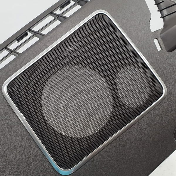 Moldura Tela Alto Falante L/esq Range Rover Sport Hse 2020