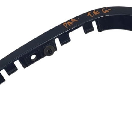 Guia Parachoque Traseiro Esquerdo Lr Discovery Sport 2022