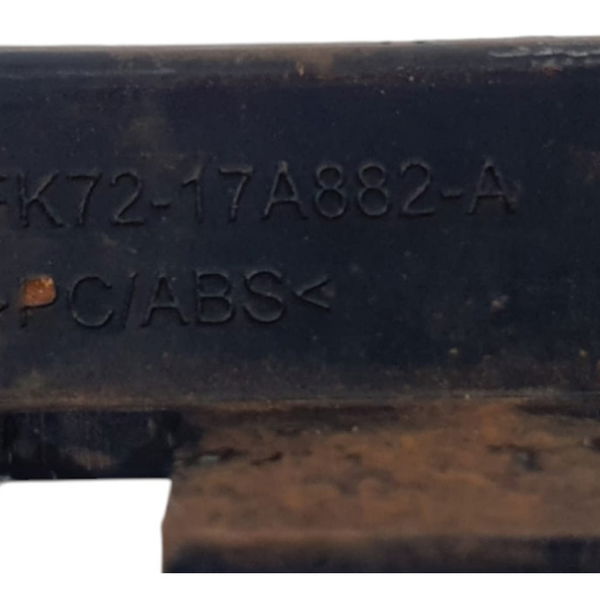 Guia Parachoque Traseiro Esquerdo Lr Discovery Sport 2022