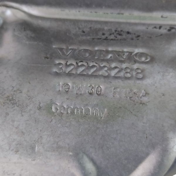 Capa Protetor Coletor Escapamento Volvo S60 T8 2.0 Hibrido