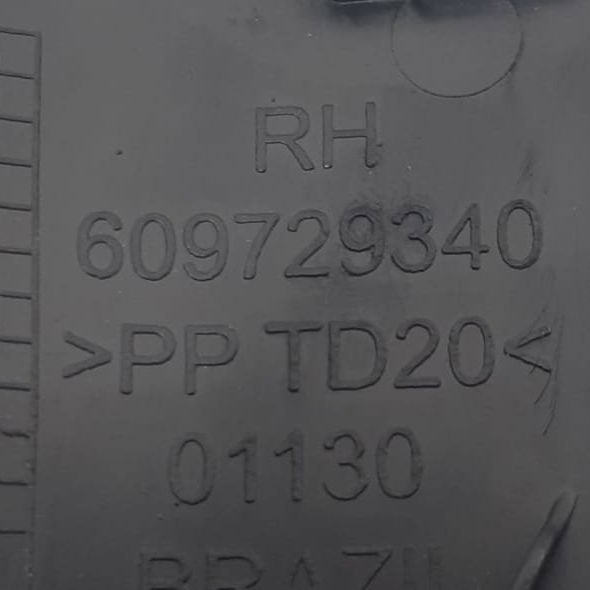 Acabamento Ld Direito Painel Ram Rampage 2024 Preto Listras