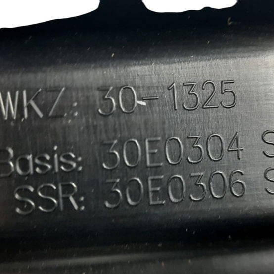 Moldura Interno Vidro Tras Dir Bmw X3 M40i 2022