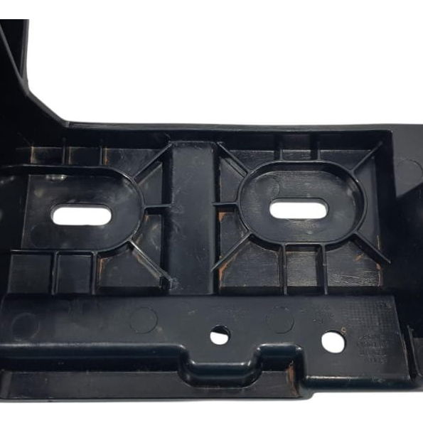 Suporte Parachoque Traseiro Direito Ram Rampage 2024