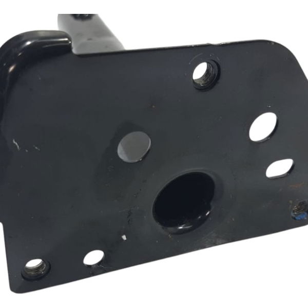 Suporte Alma Do Parachoque Lado Direito Ram Rampage 2024