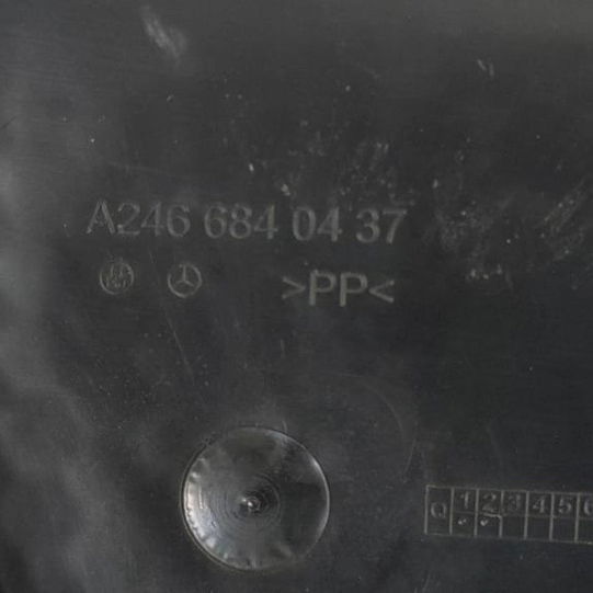 Acabamento Suporte Caixa Fusível Mercedes A200 2016