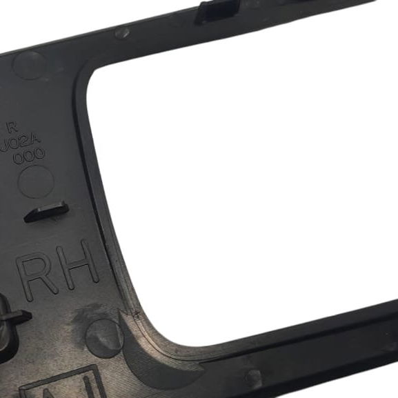 Moldura Maçaneta Interna Lado Direito Subaru Outback 2012