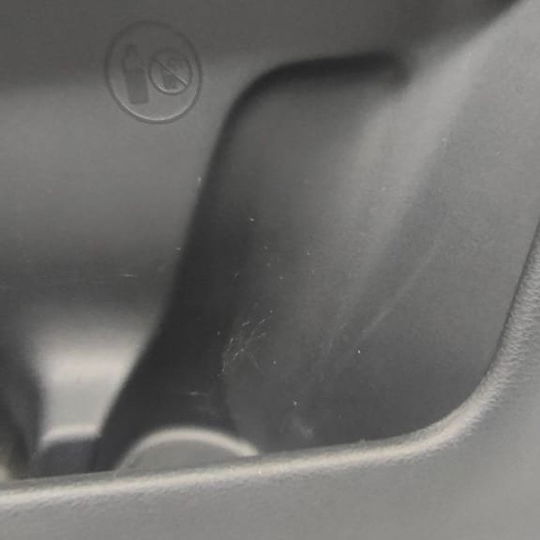 Forro Porta Dianteiro Esquerdo Jeep Compass 2023 (detalhe)