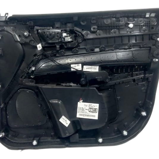 Forro Porta Dianteiro Esquerdo Jeep Compass 2023 (detalhe)