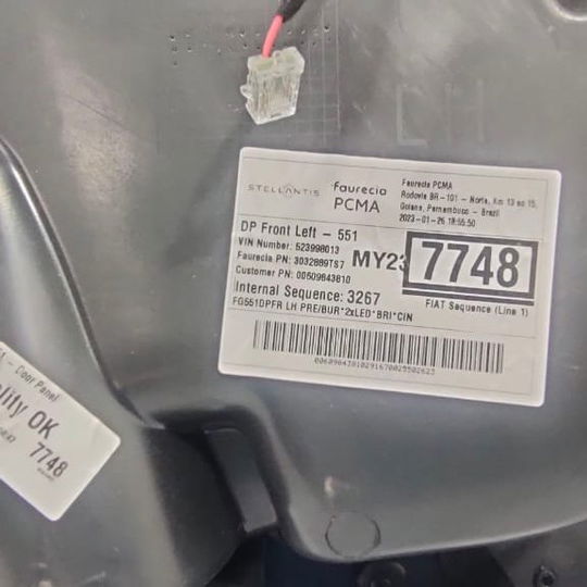 Forro Porta Dianteiro Esquerdo Jeep Compass 2023 (detalhe)