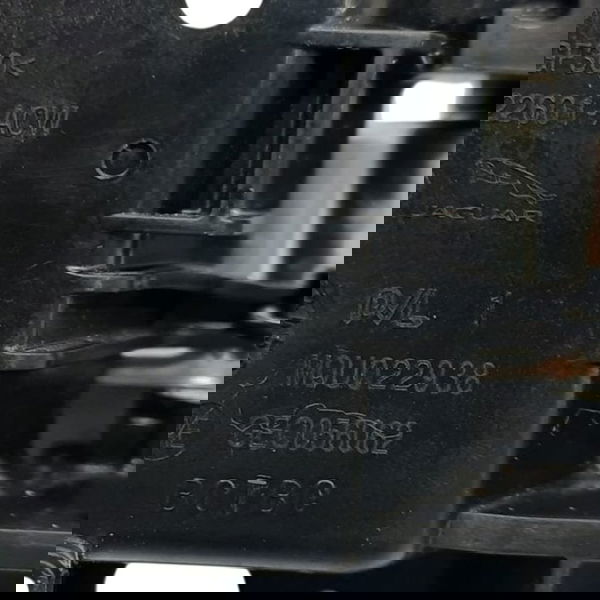 Maçaneta Interna Traseira Esquerda Land Rover Defender 2020 - Prateado - Traseira