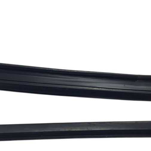 Borracha Caneleta Cromado Porta Tras. Esq. Mercedes C200 16 Preto