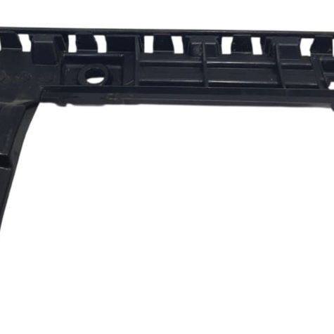 Guia Parachoque Traseiro Esquerdo C200 2016