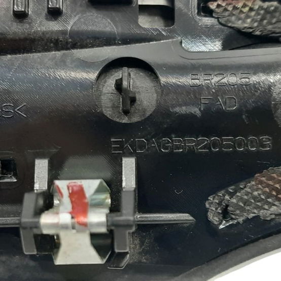 Acabamento Moldura Do Porta Luvas Mercedes C200 2016 - Prateado