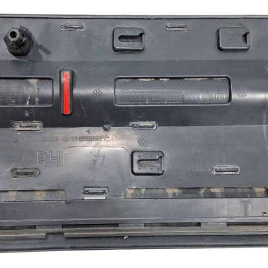 Moldura Acabamento Porta Tras Dir Land R. Defender 2.0 2020 Preto