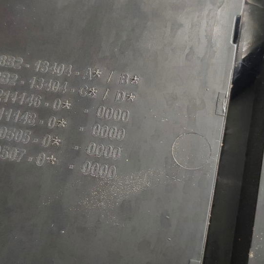 Lanterna Traseira Direita Range Rover Defender 2020 (detalhe Direito/passageiro Vermelho