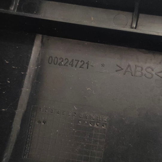 Lanterna Traseira Direita Range Rover Defender 2020 (detalhe Direito/passageiro Vermelho