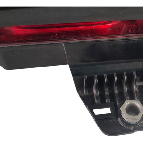 Lanterna Traseira Direita Range Rover Defender 2020 (detalhe Direito/passageiro Vermelho