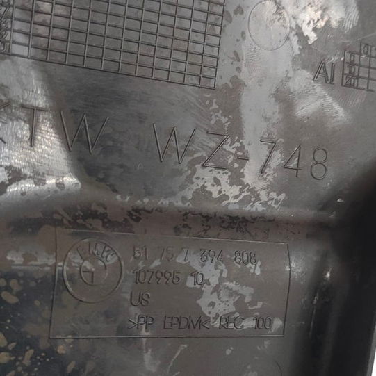 Acabamento Caixa Roda Dianteira Direita Bmw X3 M40i 2022 - Preto