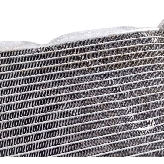 Radiador Água Range Rover Evoque 2.0 Gasolina 2018 (detalhe)