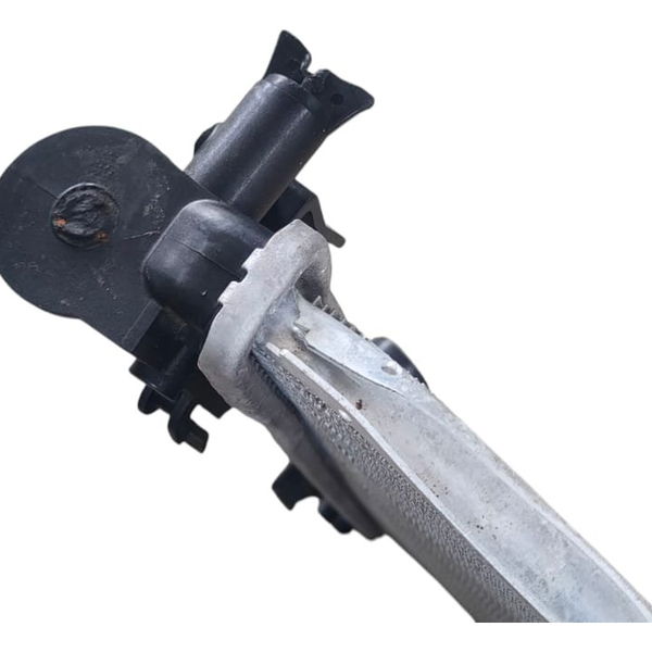 Radiador Água Range Rover Evoque 2.0 Gasolina 2018 (detalhe)