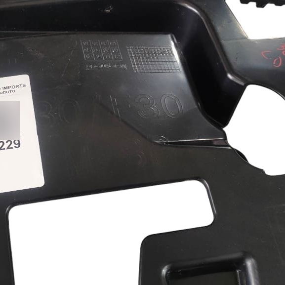 Guia Parachoque Traseiro Direito Bmw 320i 2014