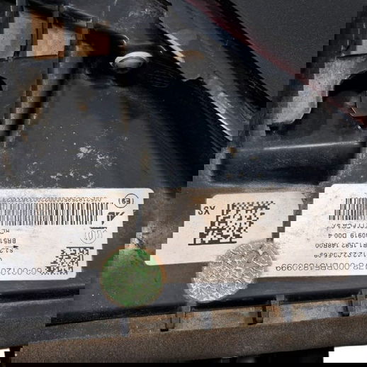 Lanterna Traseira Esquerda Jeep Renegade T270 2023 - Esquerdo/motorista - Vermelho