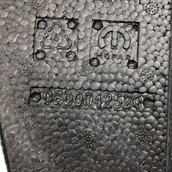 Isopor Lateral Direito Porta Malas Jeep Renegade T270 2023 Cinza-escuro