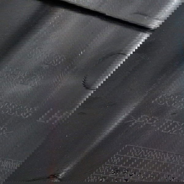 Soleira Traseira Esquerda Jeep Renegade T270 2023 Preto