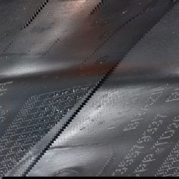 Soleira Traseira Direita Jeep Renegade T270 2023 Preto