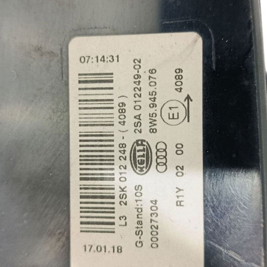 Lanterna Traseira Direita Mala Audi A4 B9 2019 Direito/passageiro Vermelho