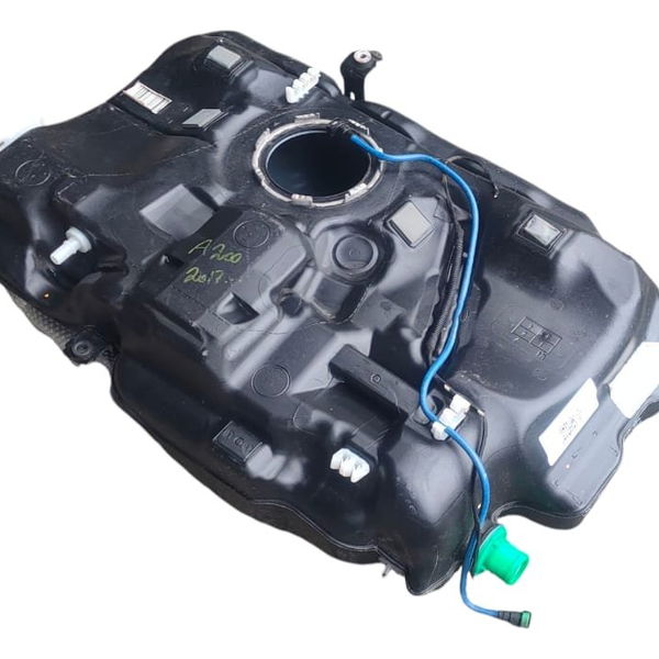 Reservatório Tanque Combustível Mercedes A200 2016 Preto